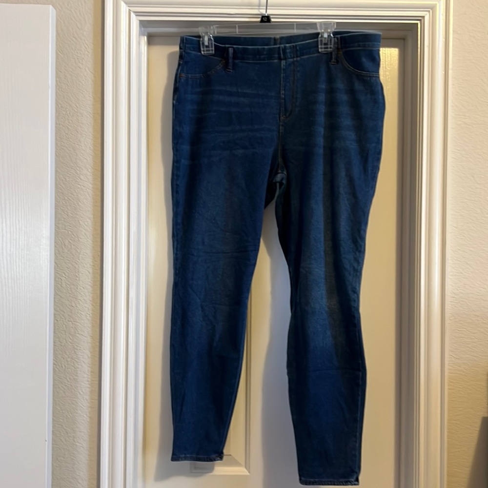 Woman’s elastic waist denim leggings, Size 30 - Picture 1 of 3
